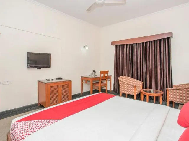 Photo 7 of 10 at Hotel Chetan International