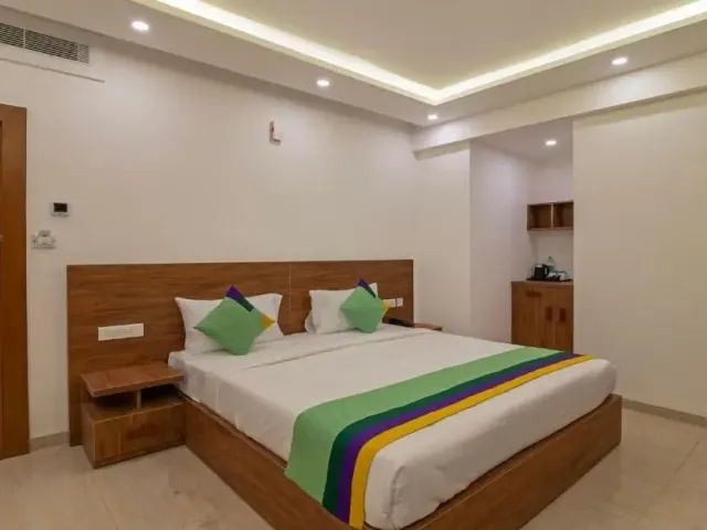 Photo 6 of 10 at Treebo Global Stay, Jayanagar