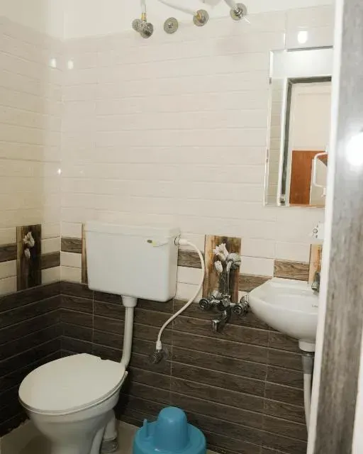 Photo 1 of 10 at Spirit Inn Suites