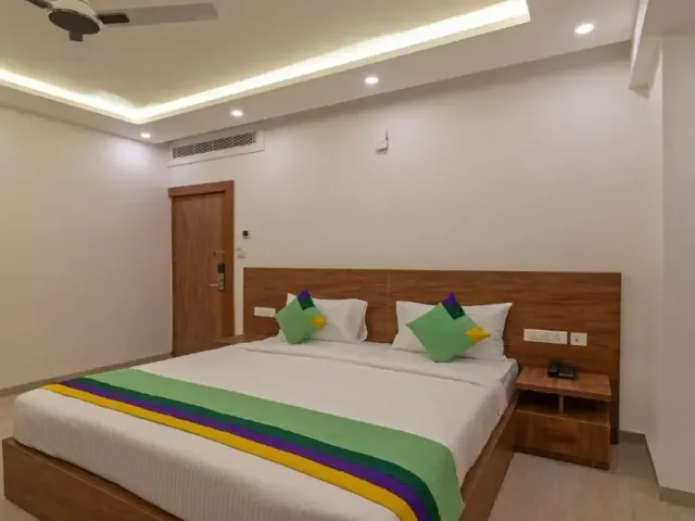 Photo 8 of 10 at Treebo Global Stay, Jayanagar