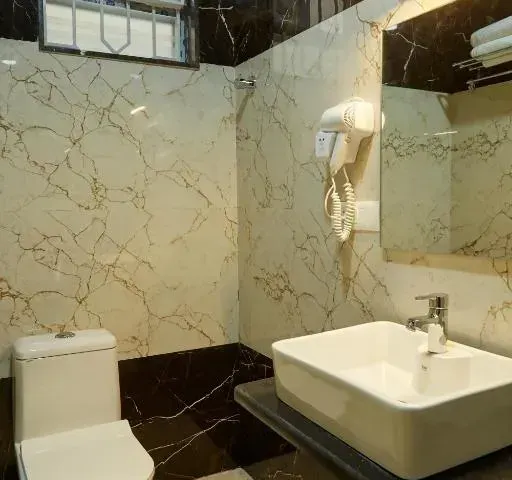 Photo 3 of 10 at VOVO PREMIER HOTEL