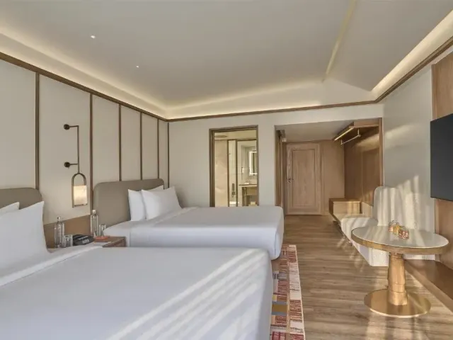 Photo 5 of 10 at Slohh by Roach Bengaluru, Curio Collection by Hilton