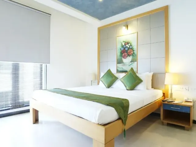 Photo 2 of 10 at Treebo Edha Suites Koramangala