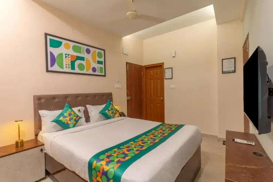 Photo 1 of 10 at Treebo Emirates Suites - Near Wipro Sarjapur Road