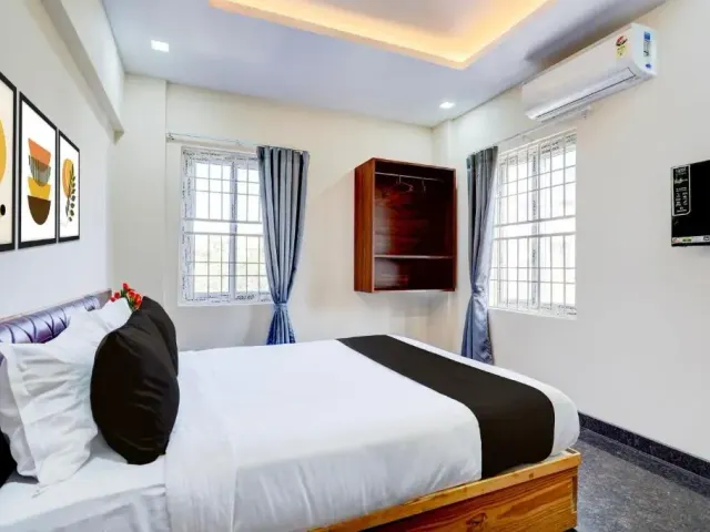 Photo 2 of 10 at Collection O K R Puram Near Siddhivinayaka Temple
