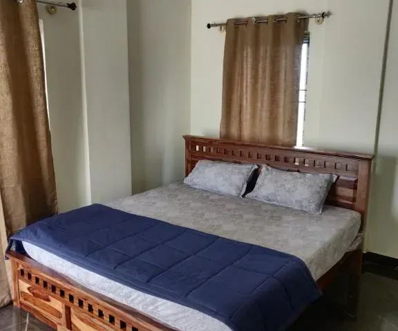 Photo 7 of 10 at Castle Hebbal Room with Kitchen