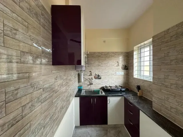 Photo 4 of 10 at Cozy Room 1Bhk with Lift 201